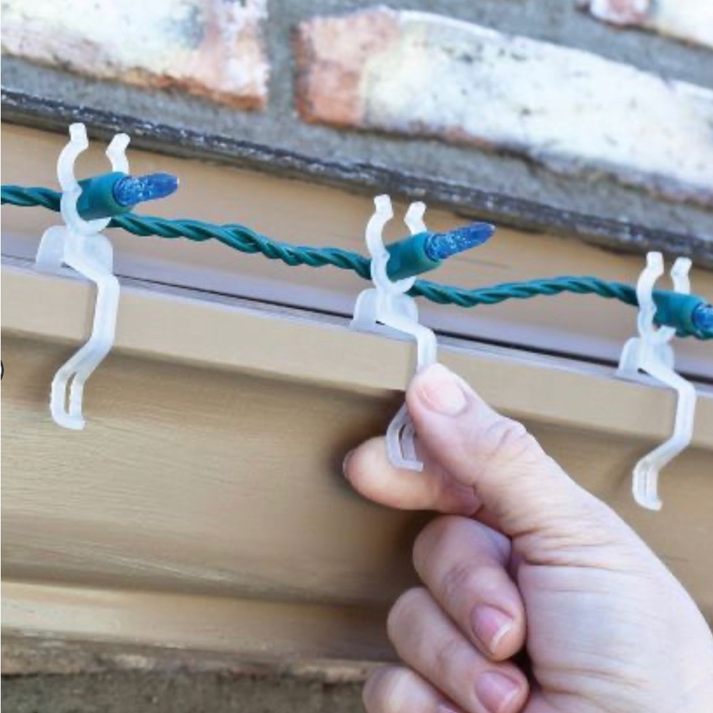Universal Light Clips 50ct - Picture 3 of 3